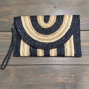 Mud pie straw clutch